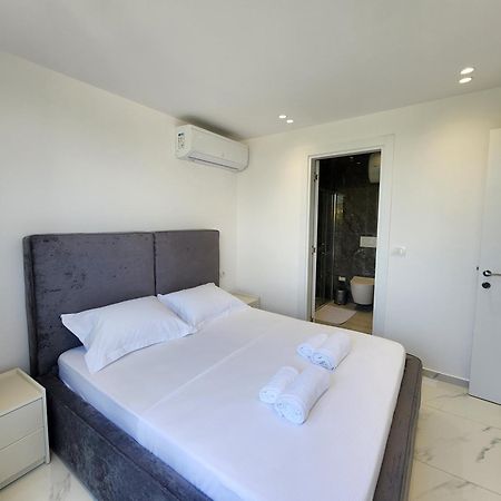 Penthouse With A City View Tiranë Ngoại thất bức ảnh