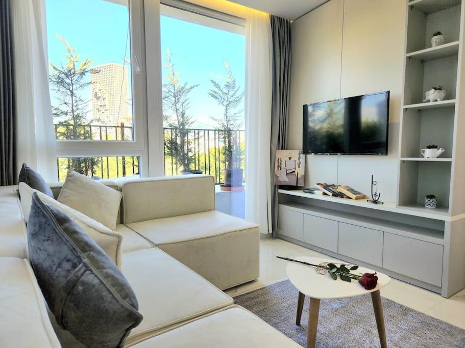 Penthouse With A City View Tiranë Ngoại thất bức ảnh